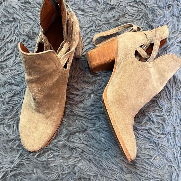 Frye Naomi Pickstitch Shootie Beige Suede Leather Ankle Boots Size 7 - Picture 1 of 5